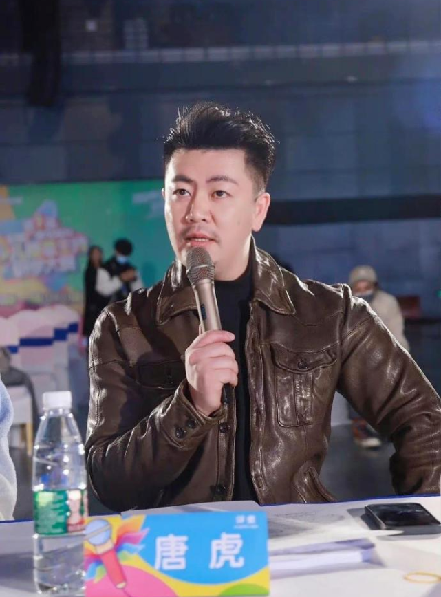 声老公涉嫌性侵被抓,首位圈内主持人发声怒斥,疑证实爆料属实|魏鹏