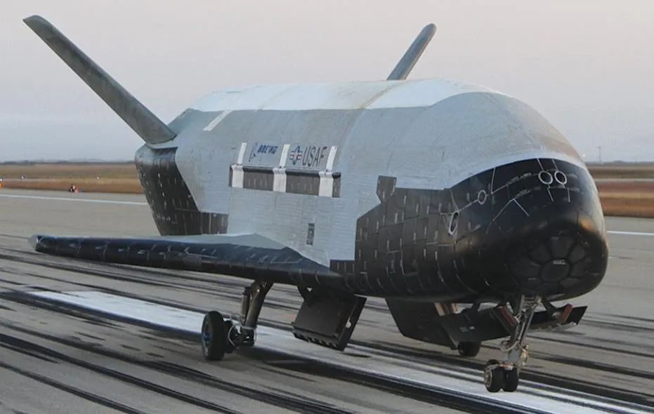 资料图片:美空军x-37b空天飞机.(美空军官网)