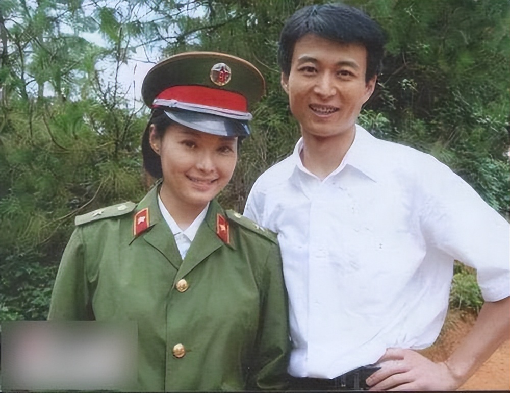 袁立:她依旧是那么耿直从未改变|袁立|徐威|斯琴高娃_新浪新闻