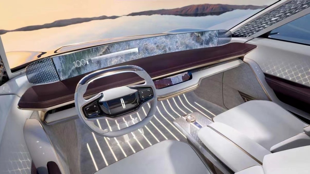 为匹配智能化,奔驰采用新屏幕设计,传统双联屏不再吃香?-新浪汽车