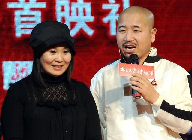 张小光去世后,赵本山曾多次托人给张小光的妻子和儿子送过钱.