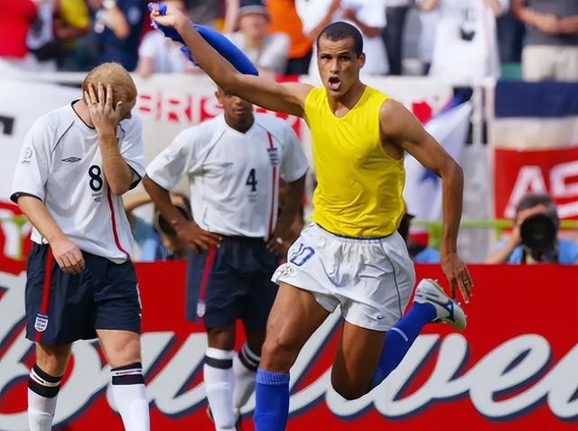 里瓦尔多在2015年退役后,逐渐远离了足球赛场.