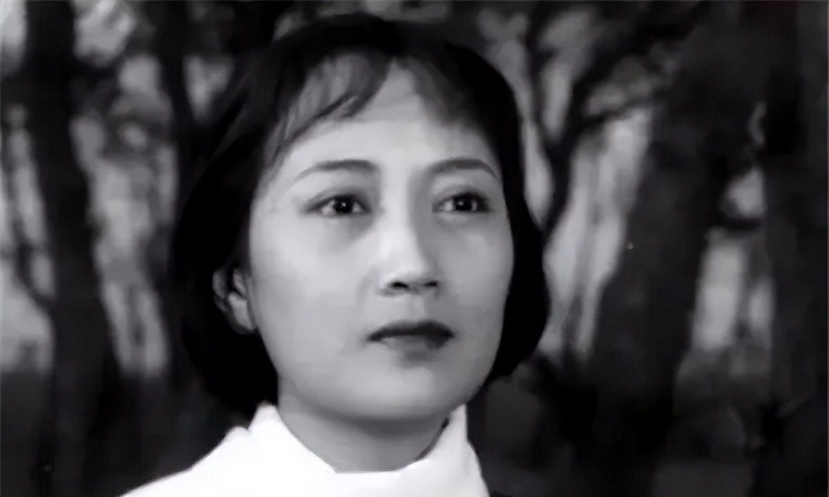 最美少将王晓棠中年丧子丈夫早逝一生伤痛却优雅依旧