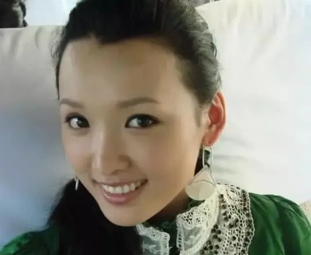 他因接私活被赵本山罚10万,妻子要求给他道歉,如今火了13年|王君平|赵