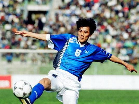 大连足球史上今天:95年李明闪电破门魏意民绝杀,大连万达胜青岛