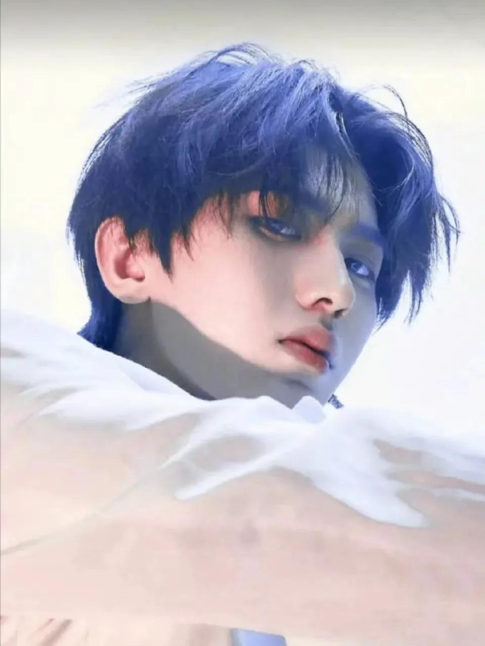 蔡徐坤让我们一起看看男明星的神仙发色,你们肯定会有所改观.