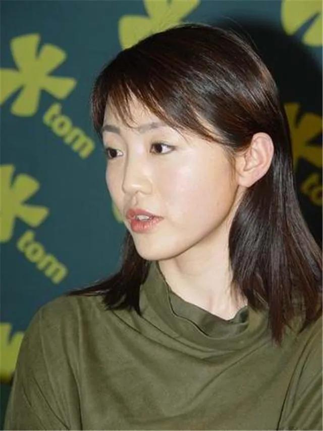 气象播报杨丹主持27年无失误