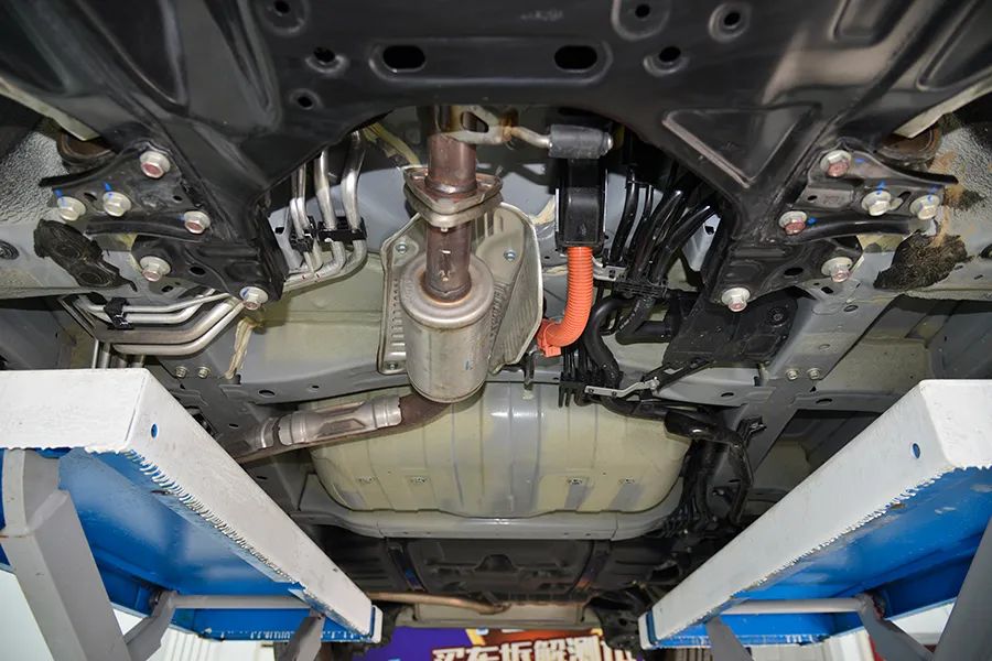 奥德赛30多万买个扭力梁美国怎么是铝合金多连杆