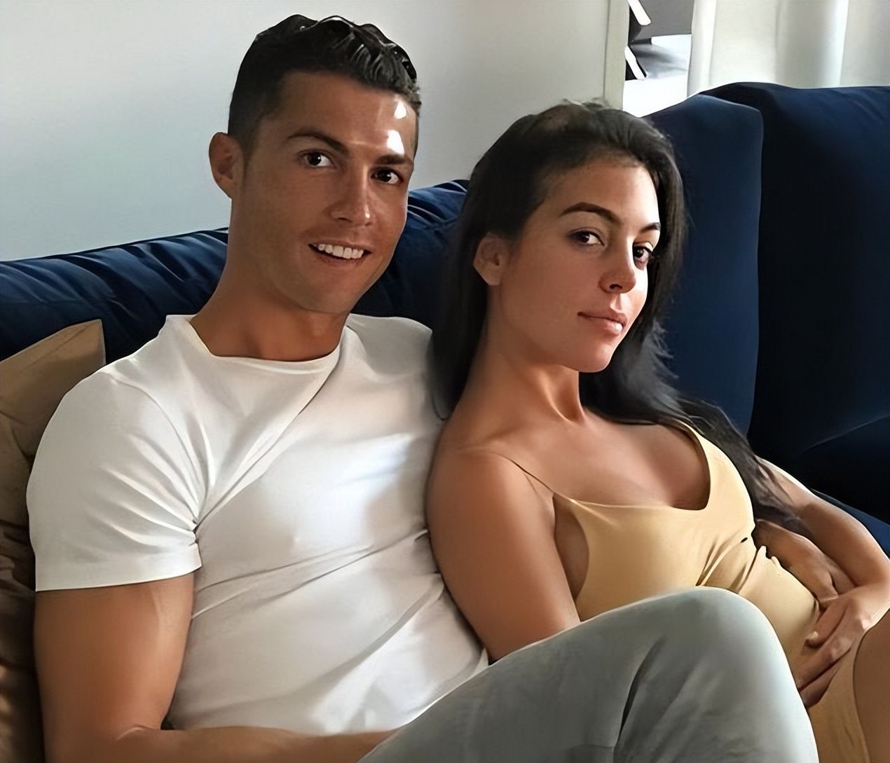 经历丧子之痛闺蜜谈乔治娜产后状态还想和c罗继续生孩子