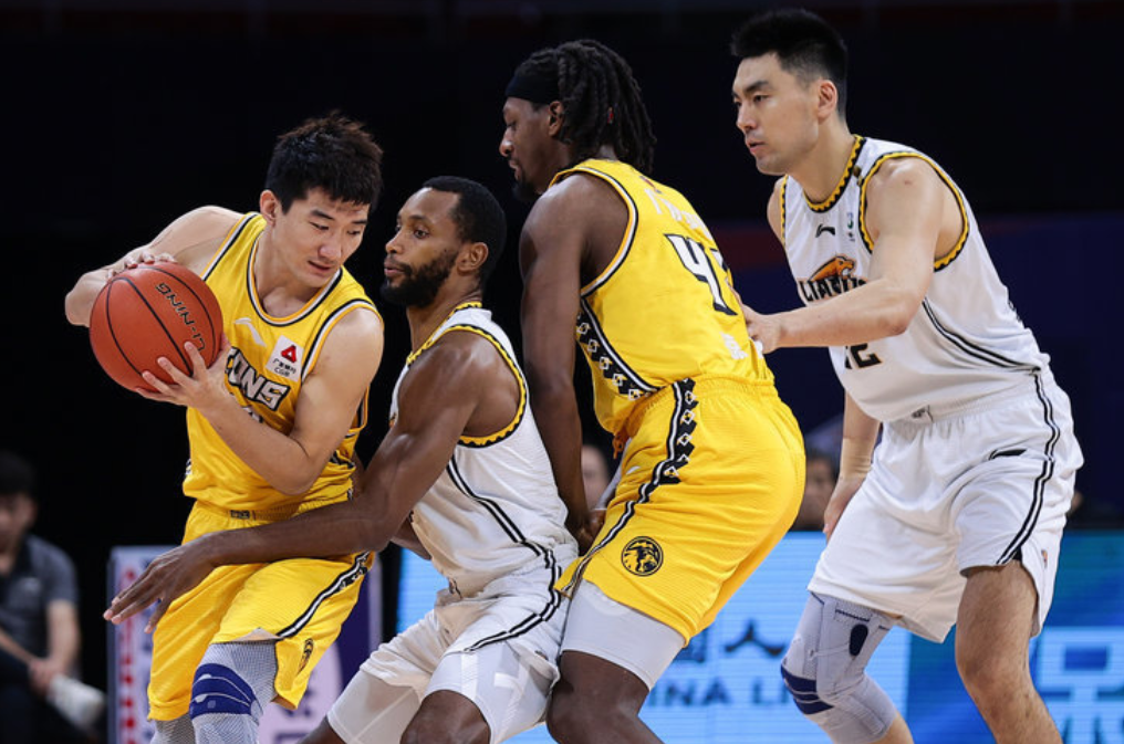 辽宁男篮总决赛20领先广厦男篮悲壮郭艾伦10中2孙铭徽277