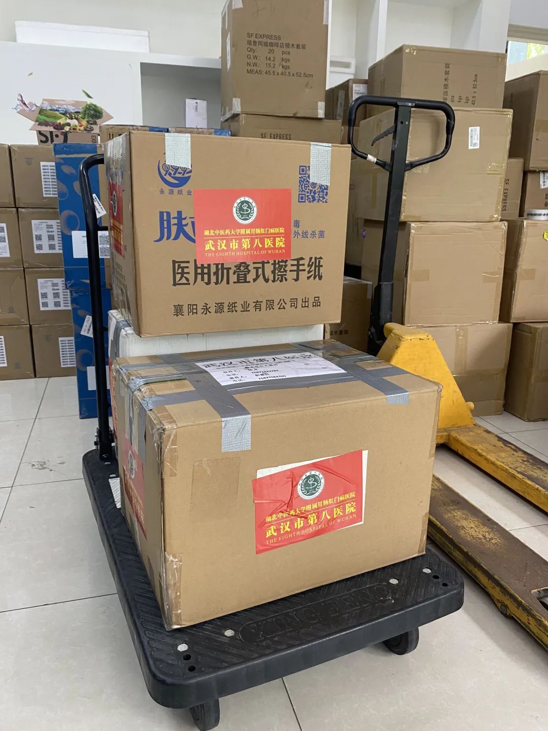 支援上海抗疫 武汉这位快递小哥又出动了休闲区蓝鸢梦想 - Www.slyday.coM