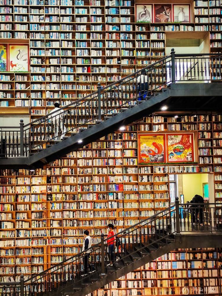 南海天河城图书馆.佛山日报摄影俱乐部 王学恩 摄