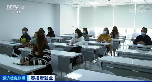 应届毕业生人数首破千万！这类专业超抢手休闲区蓝鸢梦想 - Www.slyday.coM