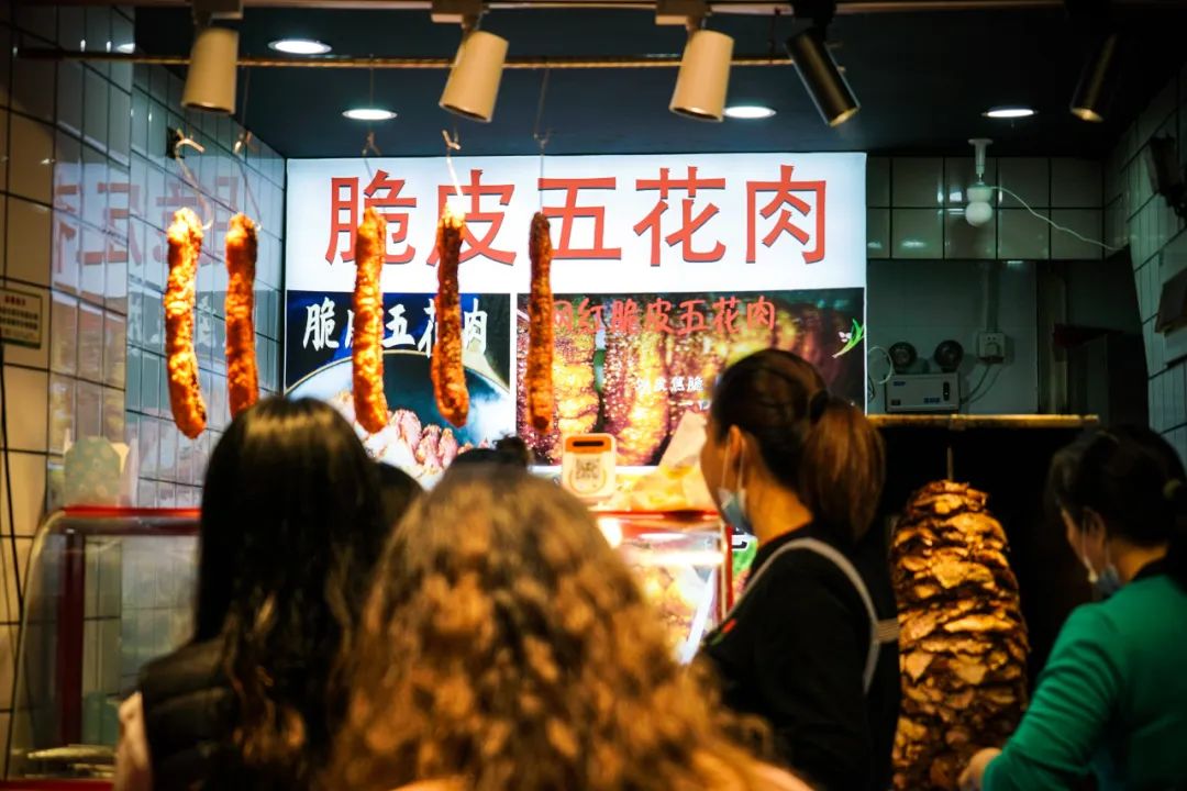 网红脆皮五花肉,正在“收割”底层加盟商