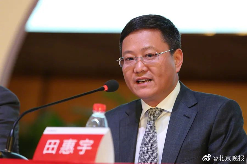 疫情防控志愿者推搡群众？警方通报: 系夫妻设计拍摄【三分钟法治新闻全知道】休闲区蓝鸢梦想 - Www.slyday.coM