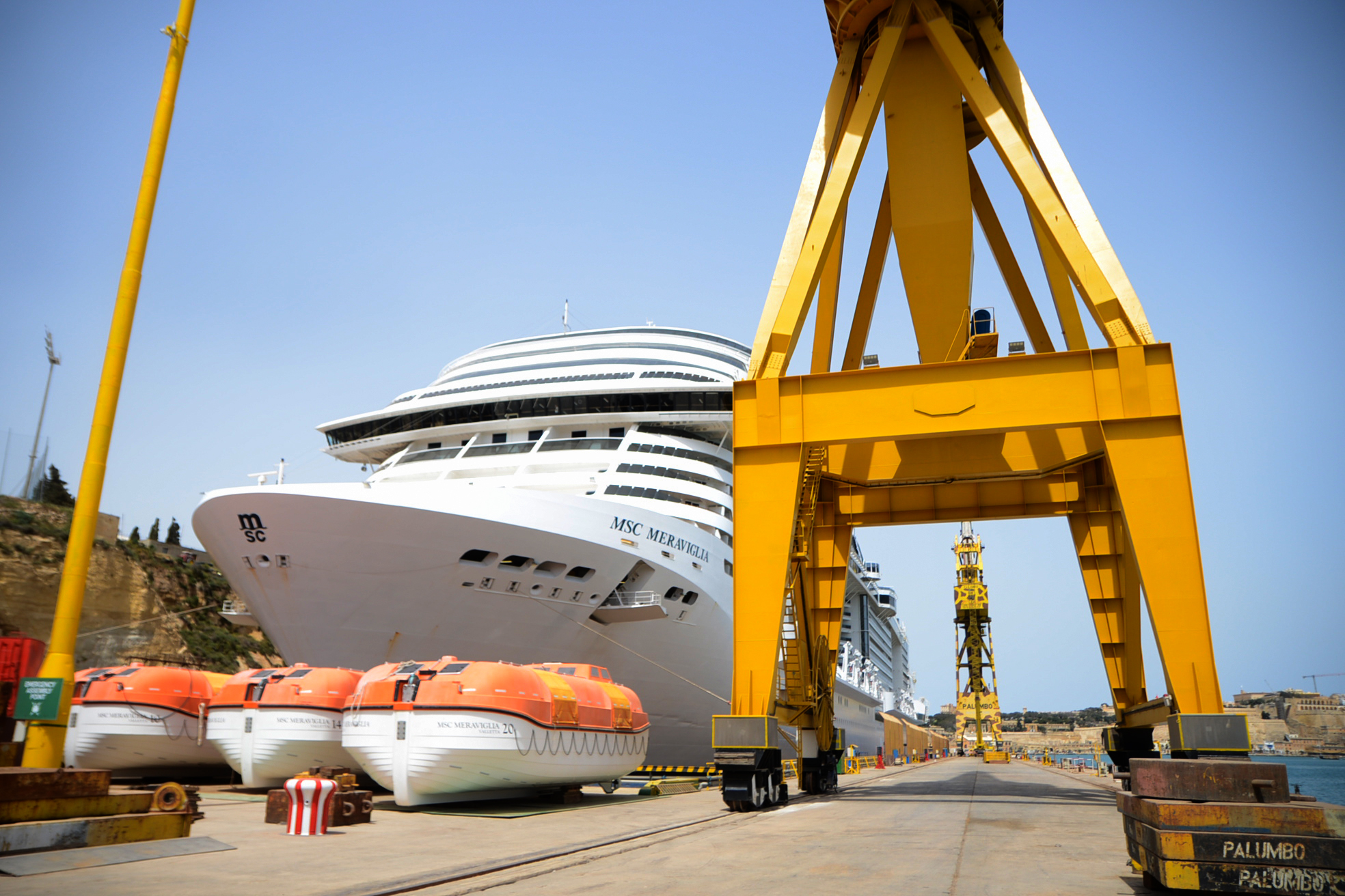 马耳他中国援建的船坞运行忙