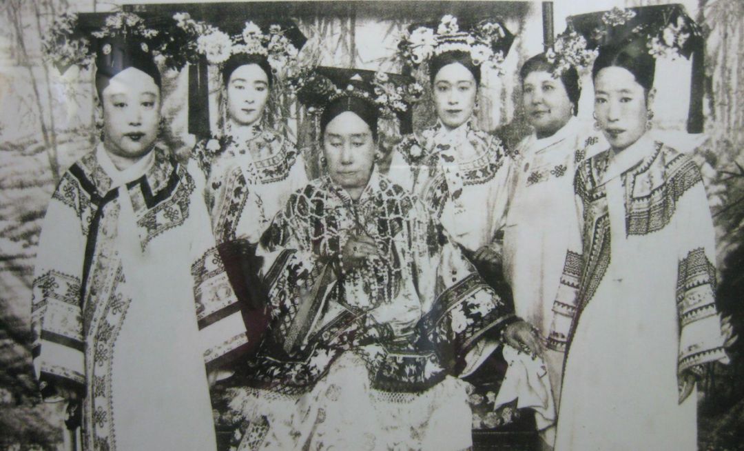 八国联军攻入紫禁城,王宫大臣死伤无数,为何后宫嫔妃安然无恙?