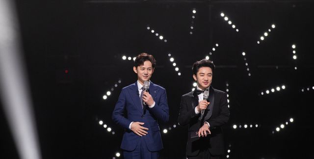 《声生不息》首播，好美的老太太，好强的老爷子，好牛的3位后辈休闲区蓝鸢梦想 - Www.slyday.coM