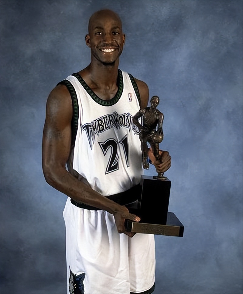 26岁的戴维斯26岁的加内特没有对比就没有伤害