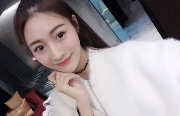 女生“上大学”和“没上大学”，究竟有多大的区别？答案有点扎心休闲区蓝鸢梦想 - Www.slyday.coM