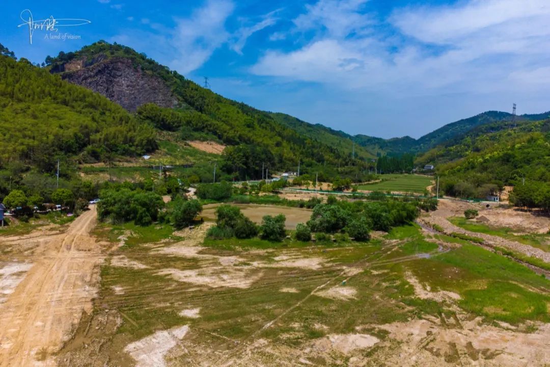 航拍余杭康门水库水质堪比黄河水位也不高