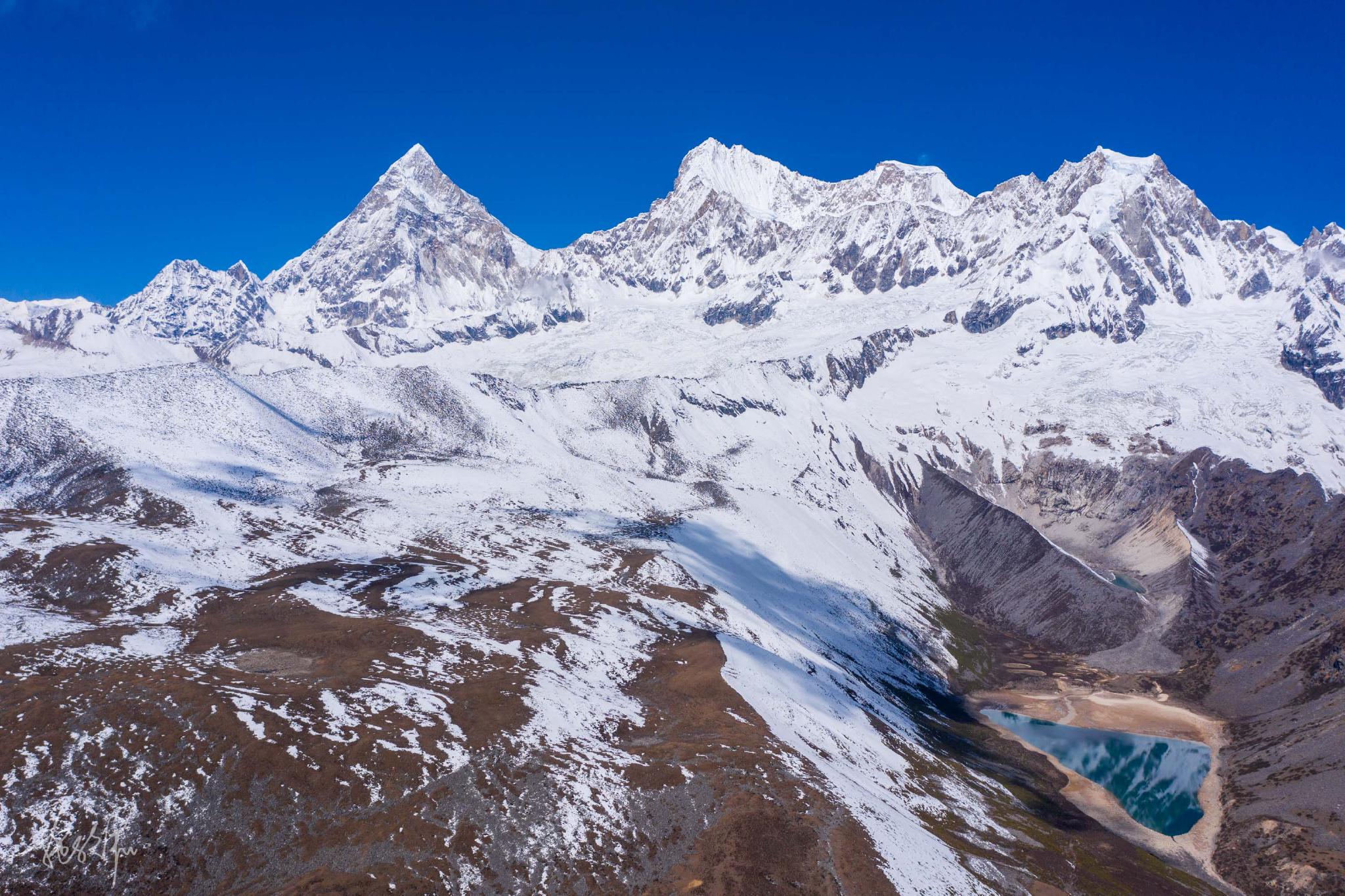 西藏白玛林措,入门级的徒步路线,却是亲近雪山的好