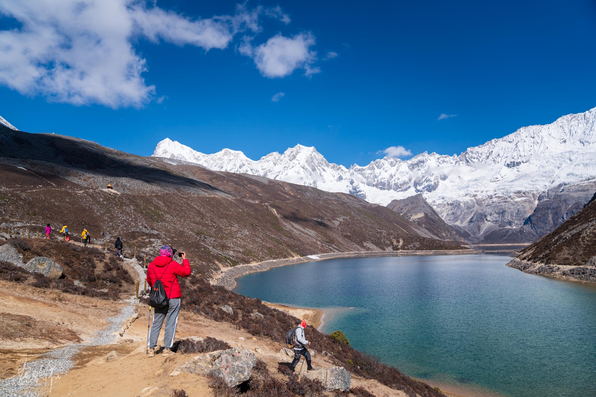 西藏白玛林措,入门级的徒步路线,却是亲近雪山的好