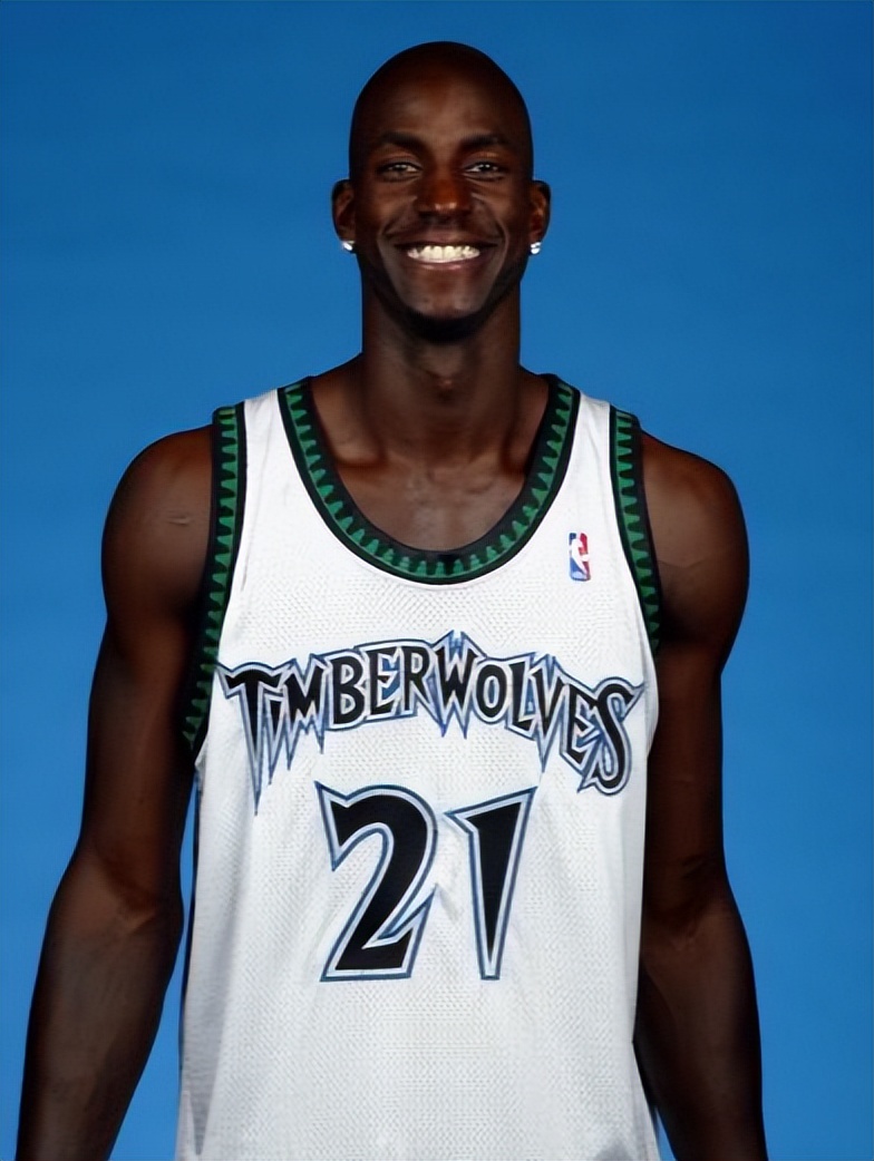 26岁的戴维斯26岁的加内特没有对比就没有伤害