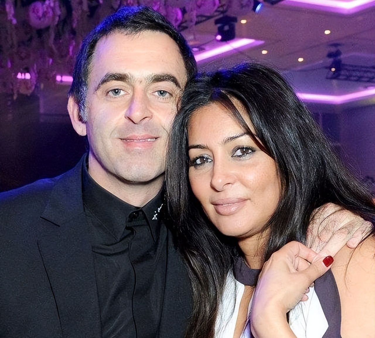 的消息,奥沙利文近日又结束了单身生活,他与前女友莱拉-罗阿斯正式