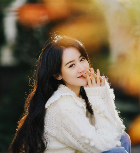 被袁冰妍的文艺风给惊艳了简约的黑白灰三色看上去超淑女的