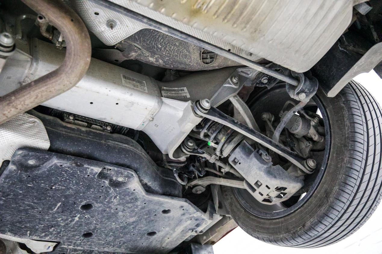 标致508l全系车型底盘均由cldr大师级团队操刀调校,依托大于300项调校