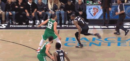 杜兰特被打爆了！塔图姆39分5板6助6抢断！篮网0比3提前出局休闲区蓝鸢梦想 - Www.slyday.coM