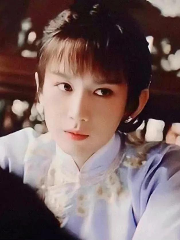 当男明星男扮女装:任嘉伦许凯毫无违和感,直到看到成毅太惊艳!