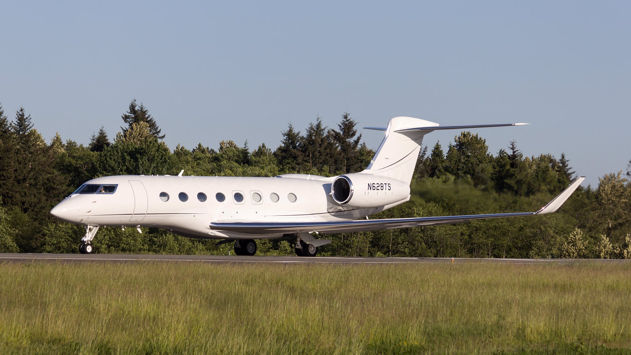 4万!特斯拉马斯克没房子但有私人飞机:比豪宅更贵__财经头条