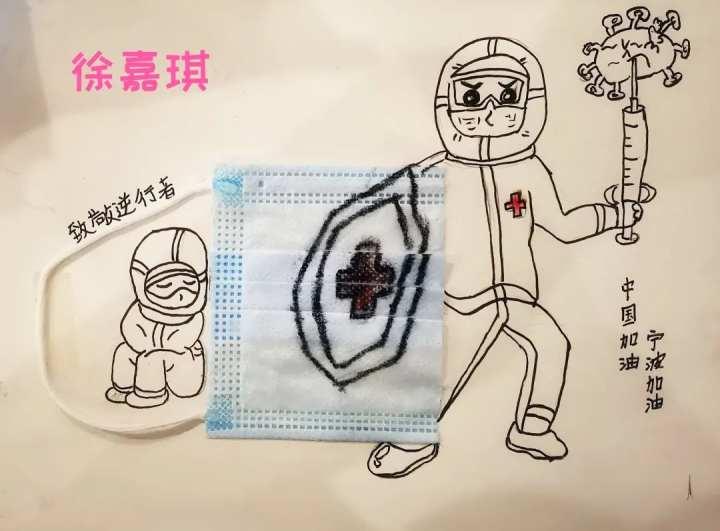 出现疫情,全员核酸,无论是刮风下雨,"大白"都会在检测点等待大家.