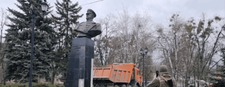 哈尔科夫市朱可夫雕像被拆毁