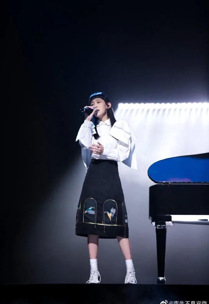 庆祝香港回归25周年  众星云集《声生不息•港乐季》休闲区蓝鸢梦想 - Www.slyday.coM