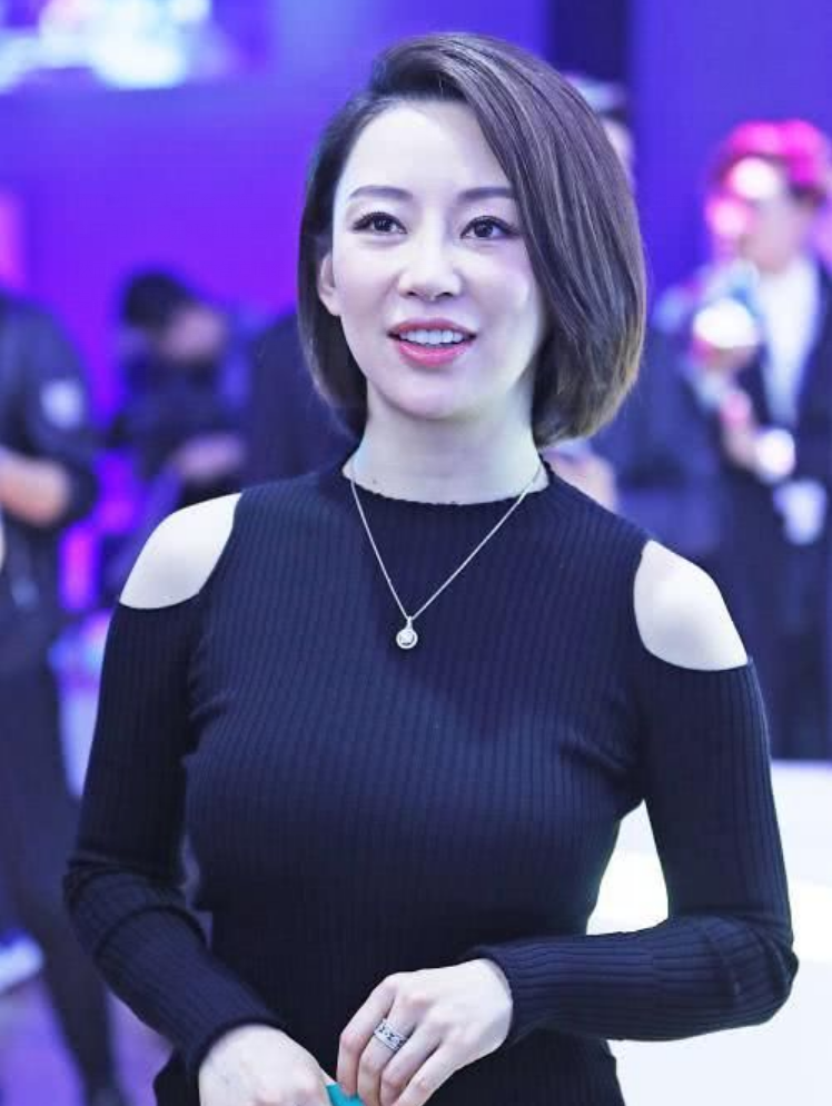 九球天后潘晓婷在赛场上为国争光至今却单身未婚