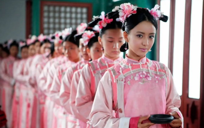 她比皇帝大18岁，又老又丑，她却成了皇帝的魂，她死皇帝也跟着死休闲区蓝鸢梦想 - Www.slyday.coM