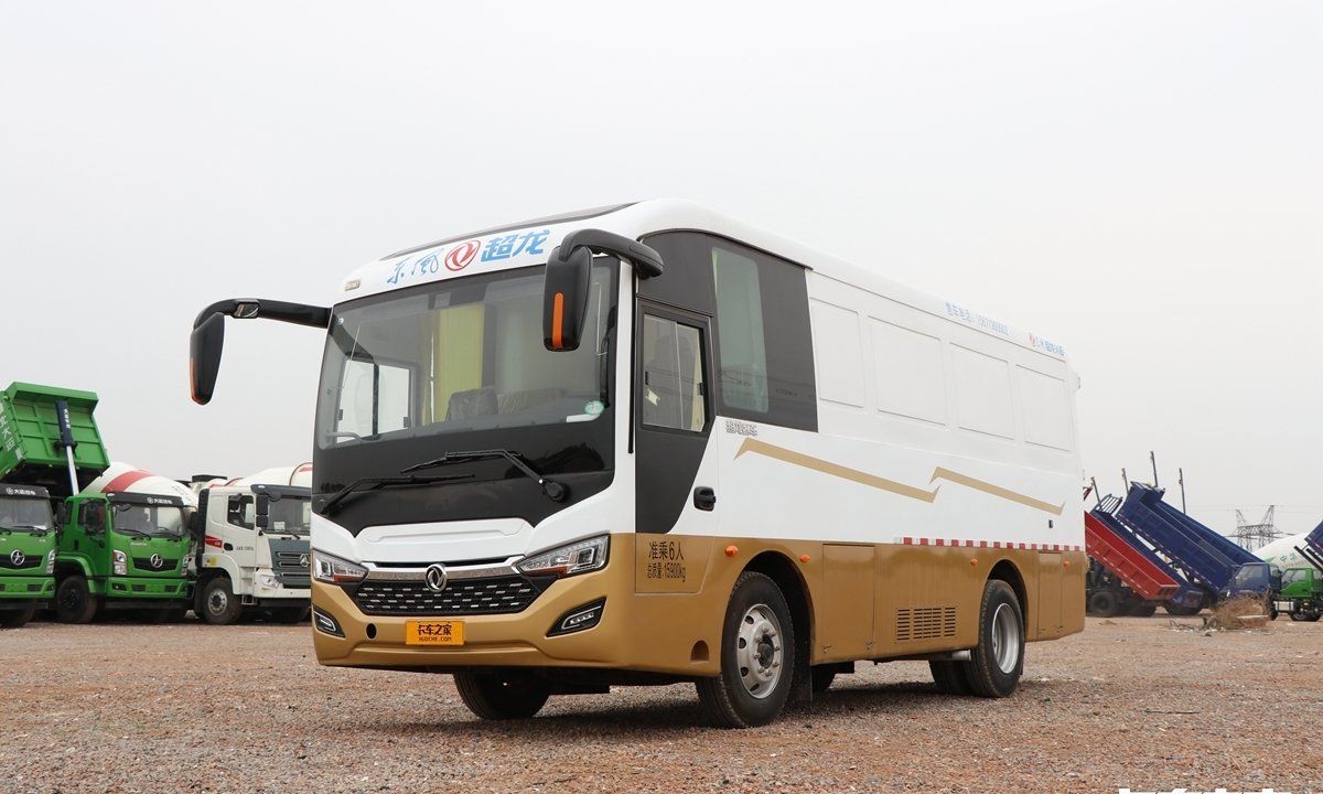 中巴模样的货车见过吗不仅能拉货最多可承载6个人