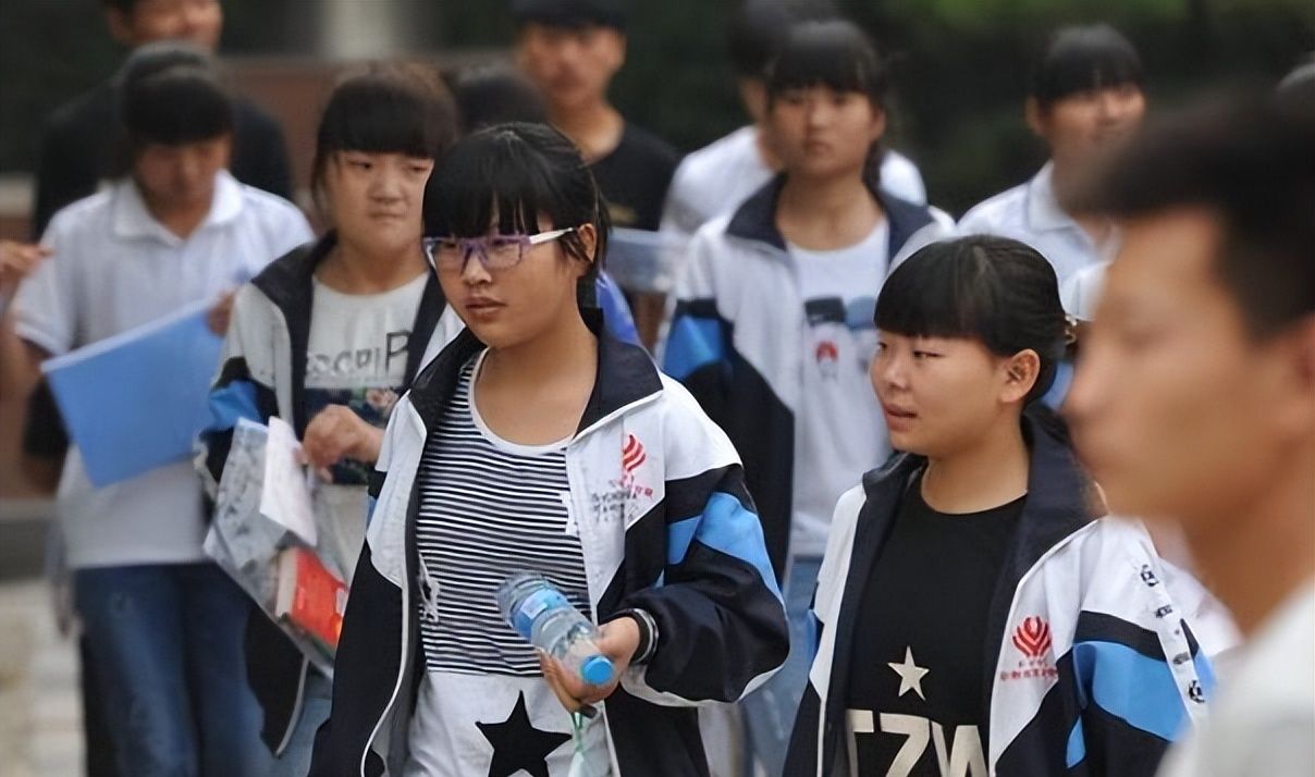 取消初中毕业后普职分流，预计5月1日起实施，幸福来得太突然了休闲区蓝鸢梦想 - Www.slyday.coM