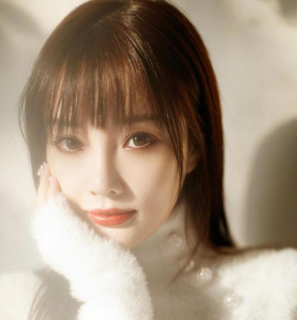 李小璐被嘲垫鼻梁“透光”,本人大胆回应,网友:她之前是塌鼻梁休闲区蓝鸢梦想 - Www.slyday.coM 李小璐被嘲垫鼻梁“透光”,本人大胆回应,网友:她之前是塌鼻梁休闲区蓝鸢梦想 - Www.slyday.coM