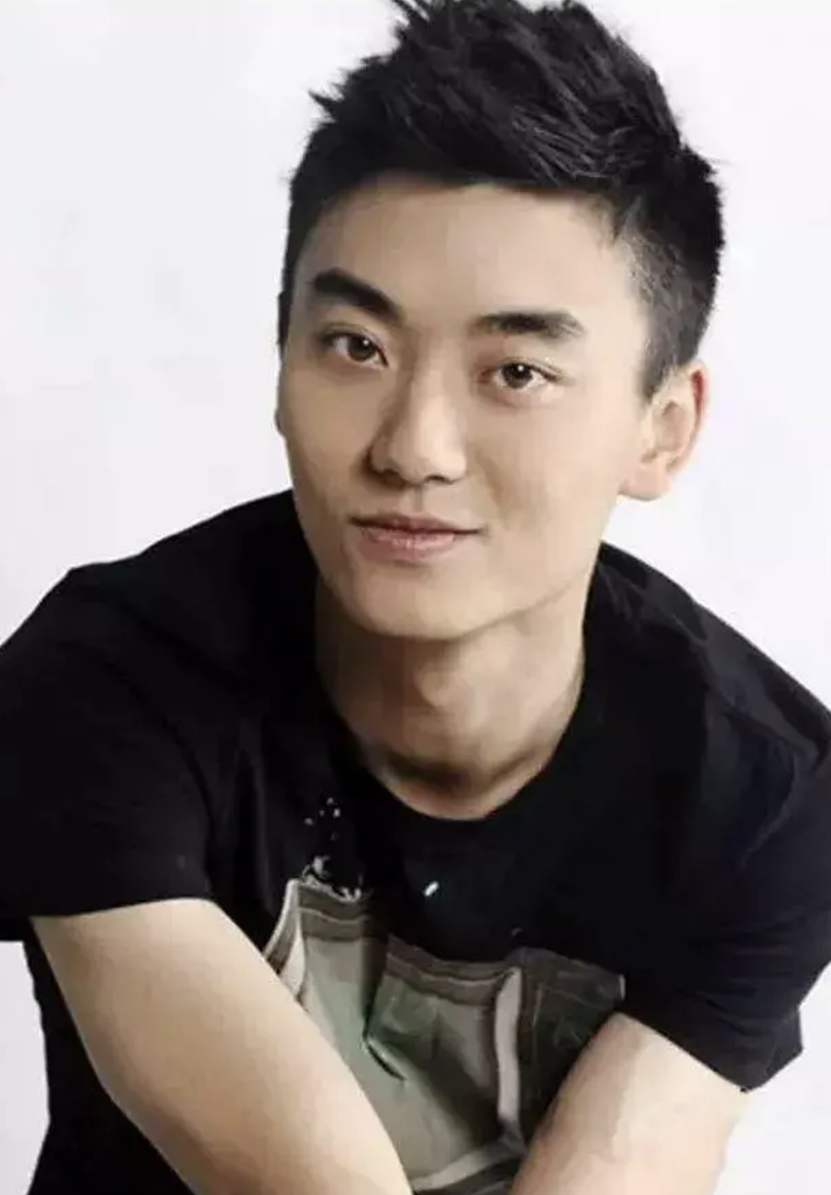 之后,陈月末进入了《智者无敌》剧组,成为了一名导演助理,每天整理