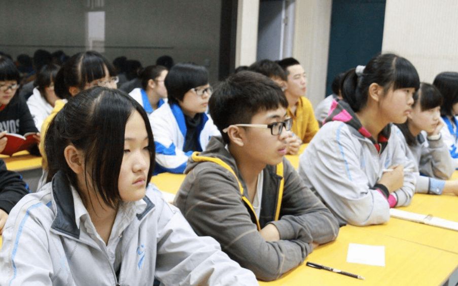 初中生的好消息,“普职分流”将被取消,5月1日起开始实行休闲区蓝鸢梦想 - Www.slyday.coM 初中生的好消息,“普职分流”将被取消,5月1日起开始实行休闲区蓝鸢梦想 - Www.slyday.coM