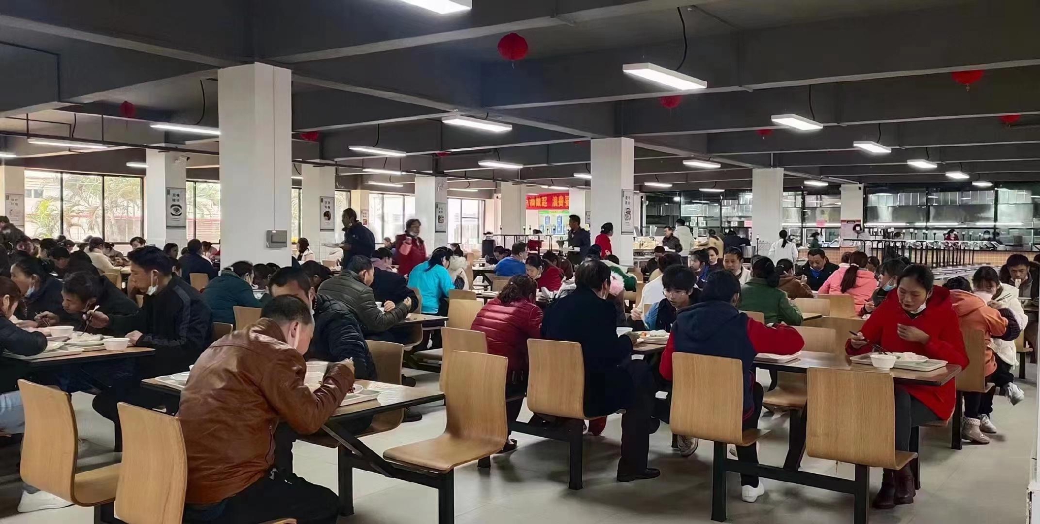 让人们吃上放心的美食,享受丰盛的人生!康民餐饮布局团餐获佳绩__财经头条