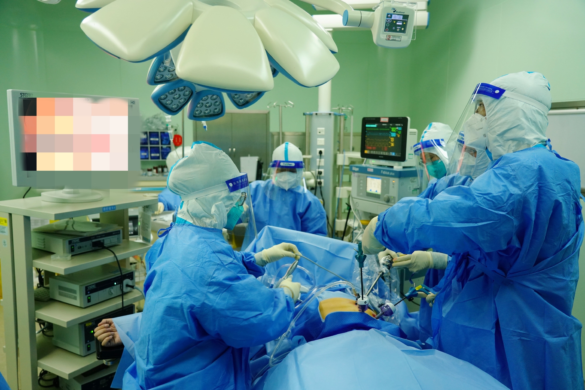 首例外科手术顺利完成仁济南院定点医院成功救治腹膜炎患者