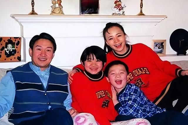 宋丹丹儿媳王博谷嫁小7岁巴图38岁生2胎和婆婆当姐们也幸福