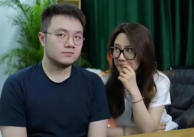 宋丹丹儿媳王博谷嫁小7岁巴图38岁生2胎和婆婆当姐们也幸福