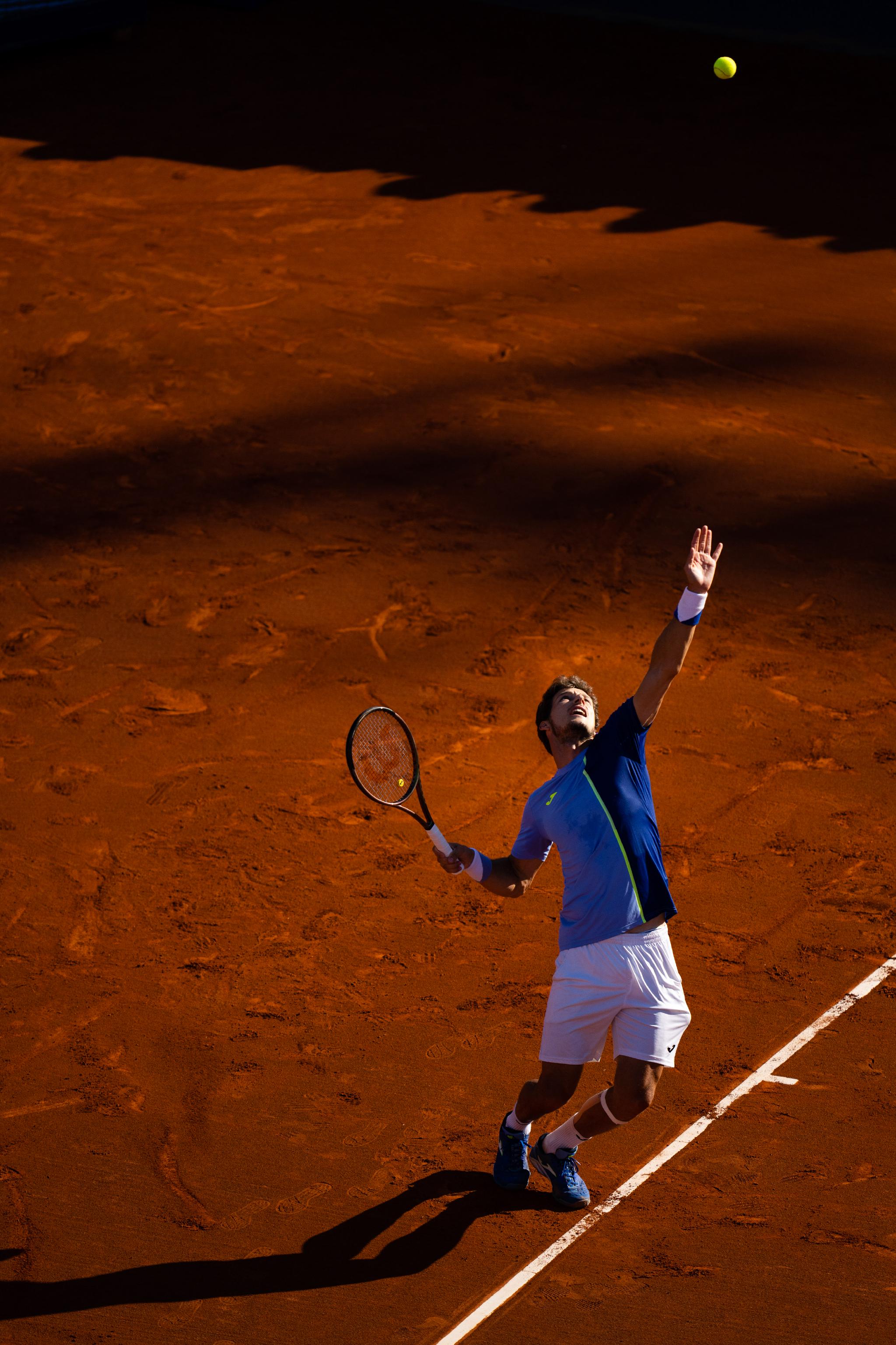 网球巴塞罗那公开赛阿尔卡拉斯夺冠