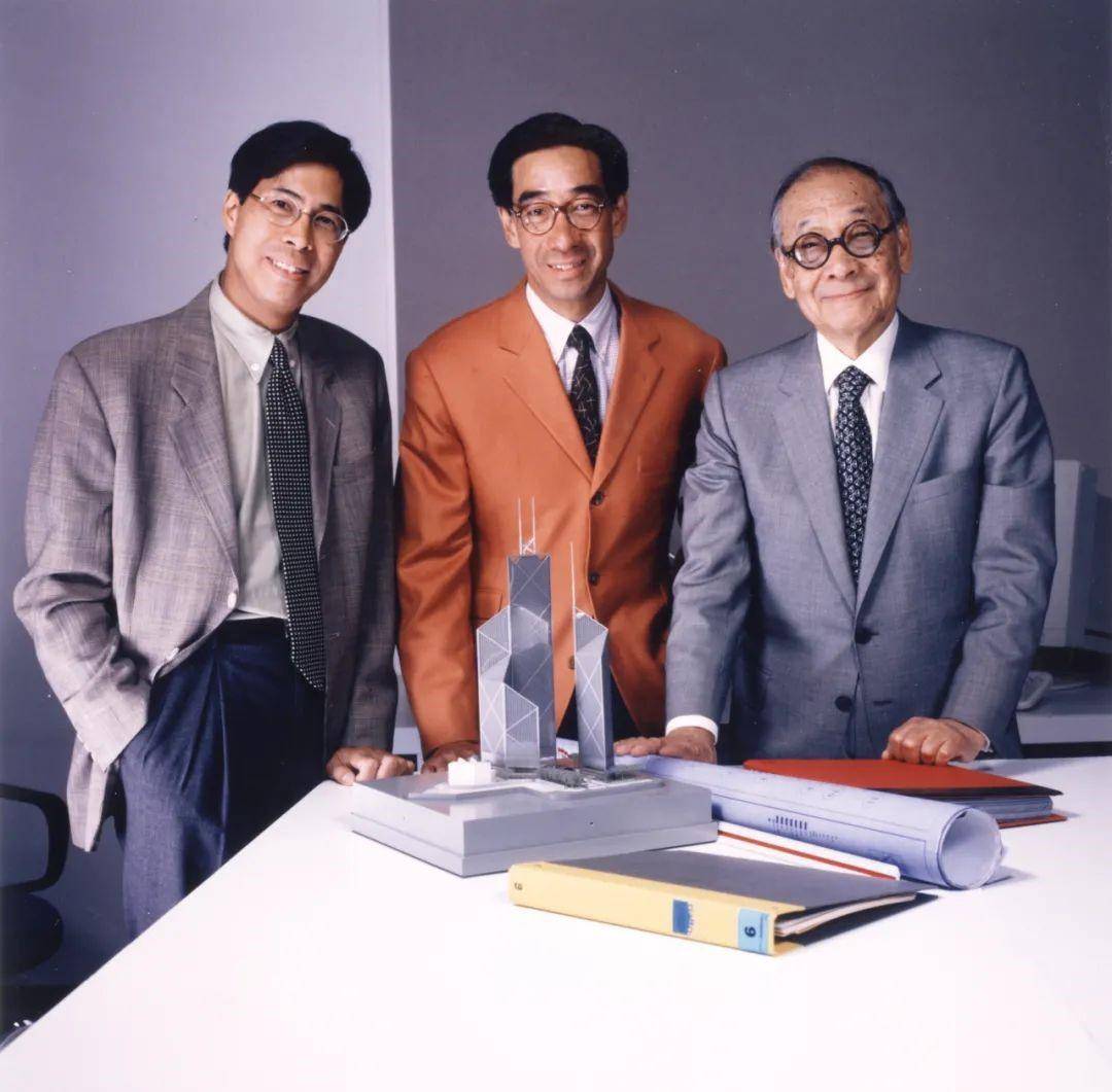 左起:贝礼中,贝建中,贝聿铭怀念父亲的"贝式微笑",想念苏州老家作为